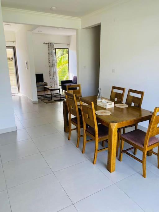 Flic-en-Flacq Beach Apartment מראה חיצוני תמונה